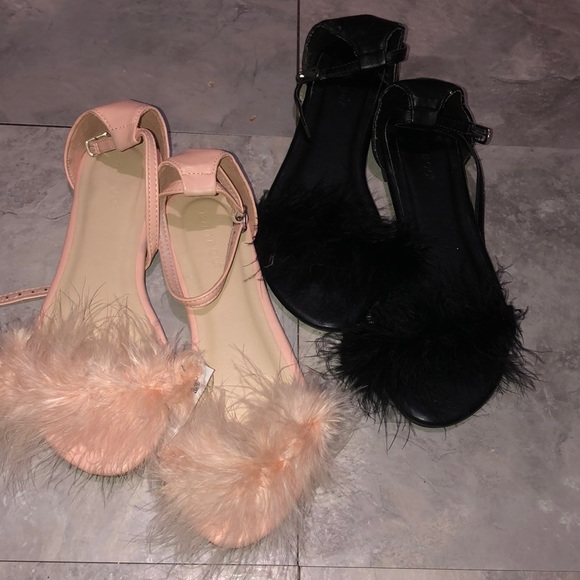 Charlotte Russe bundle black and pink fur sandal size 7 can fit size 6 women - Picture 1 of 5